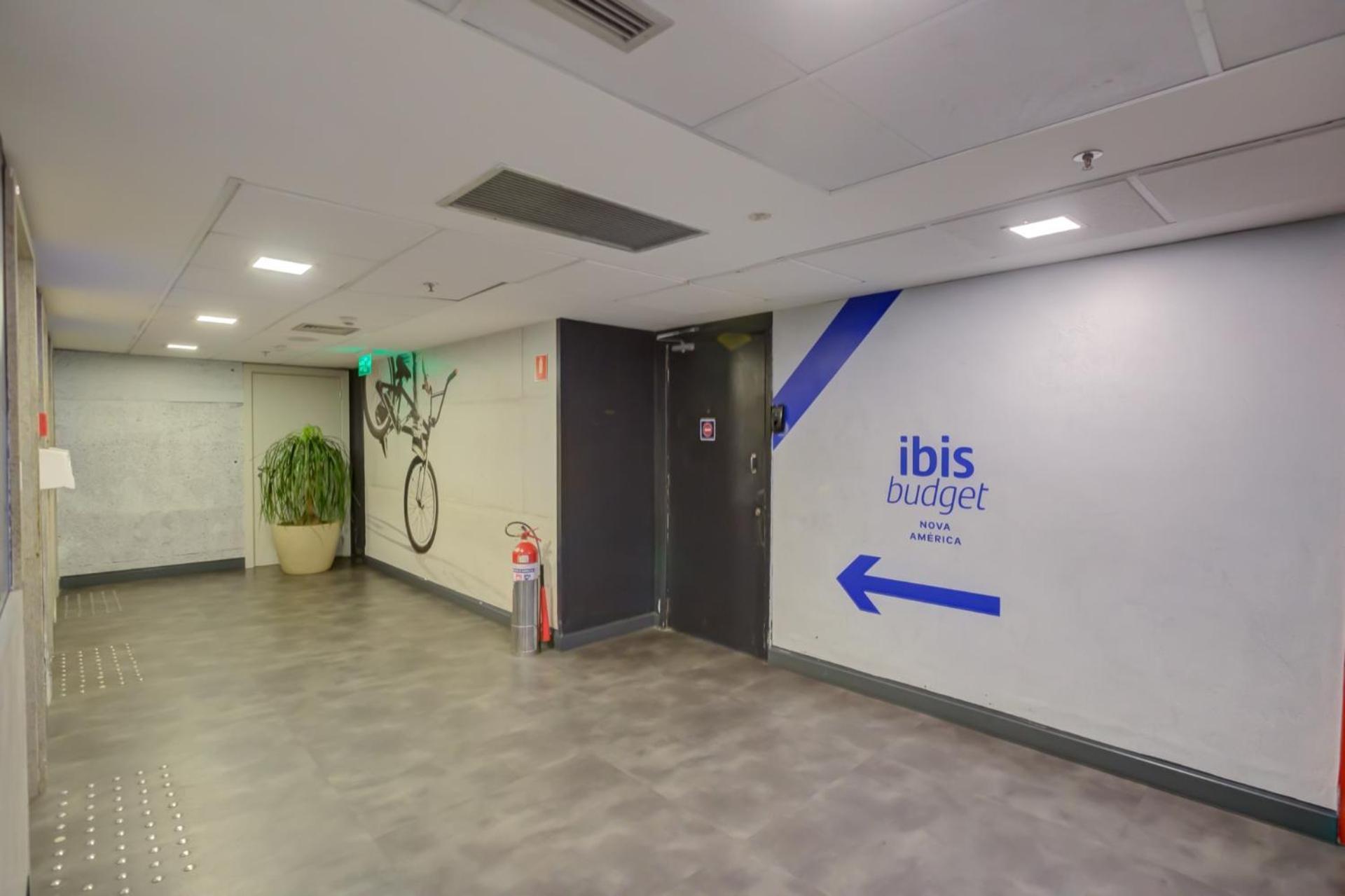 Ibis Budget Rio De Janeiro Nova America Bagian luar foto
